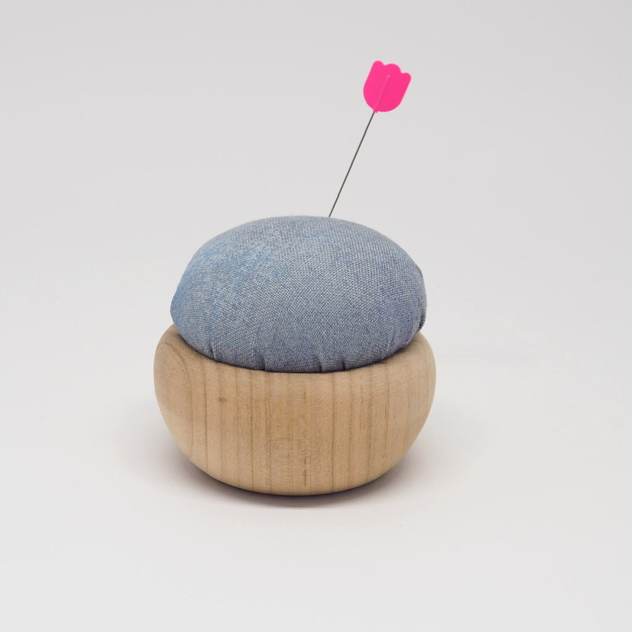 TULIP CHERRY WOOD PIN CUSHION -  USUZUMI-IRO (GREY)